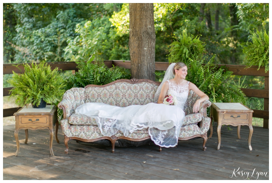 The Carriage House Bridals_Kasey Lynn Photography