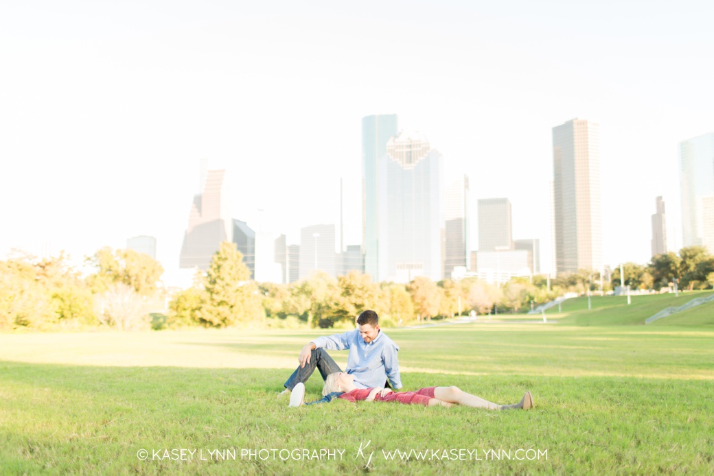 Houston Skyline Engagements / Kasey Lynn Photography