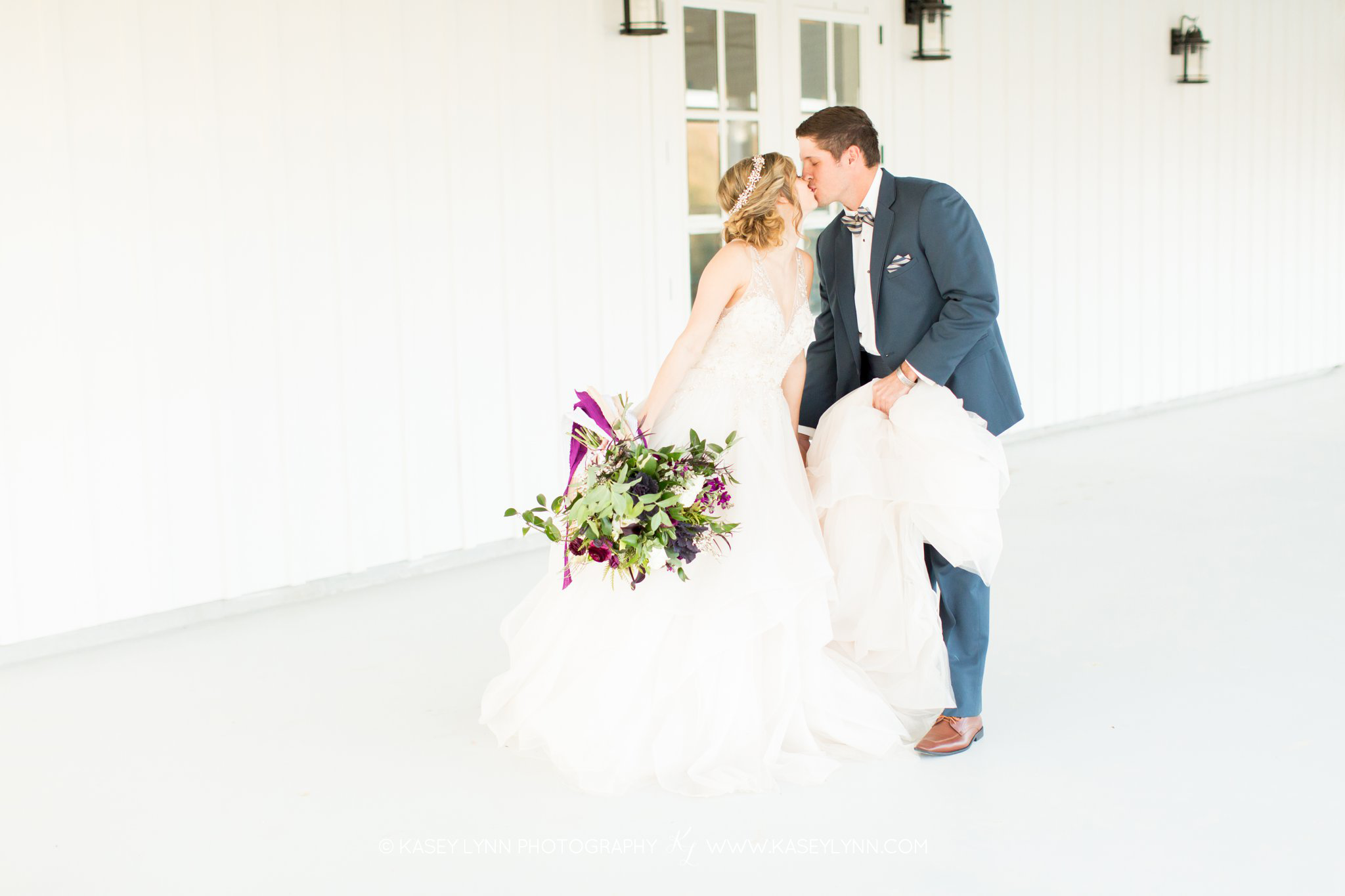 The Farmhouse Events Wedding Photographer / Kasey Lynn Photography