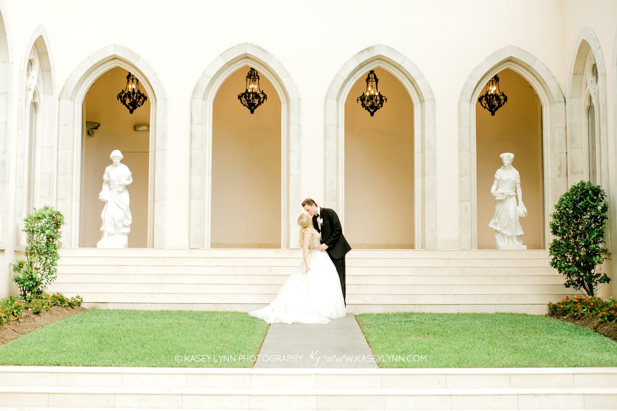 Chateau Cocomar Wedding Photographer / Kasey Lynn Photography