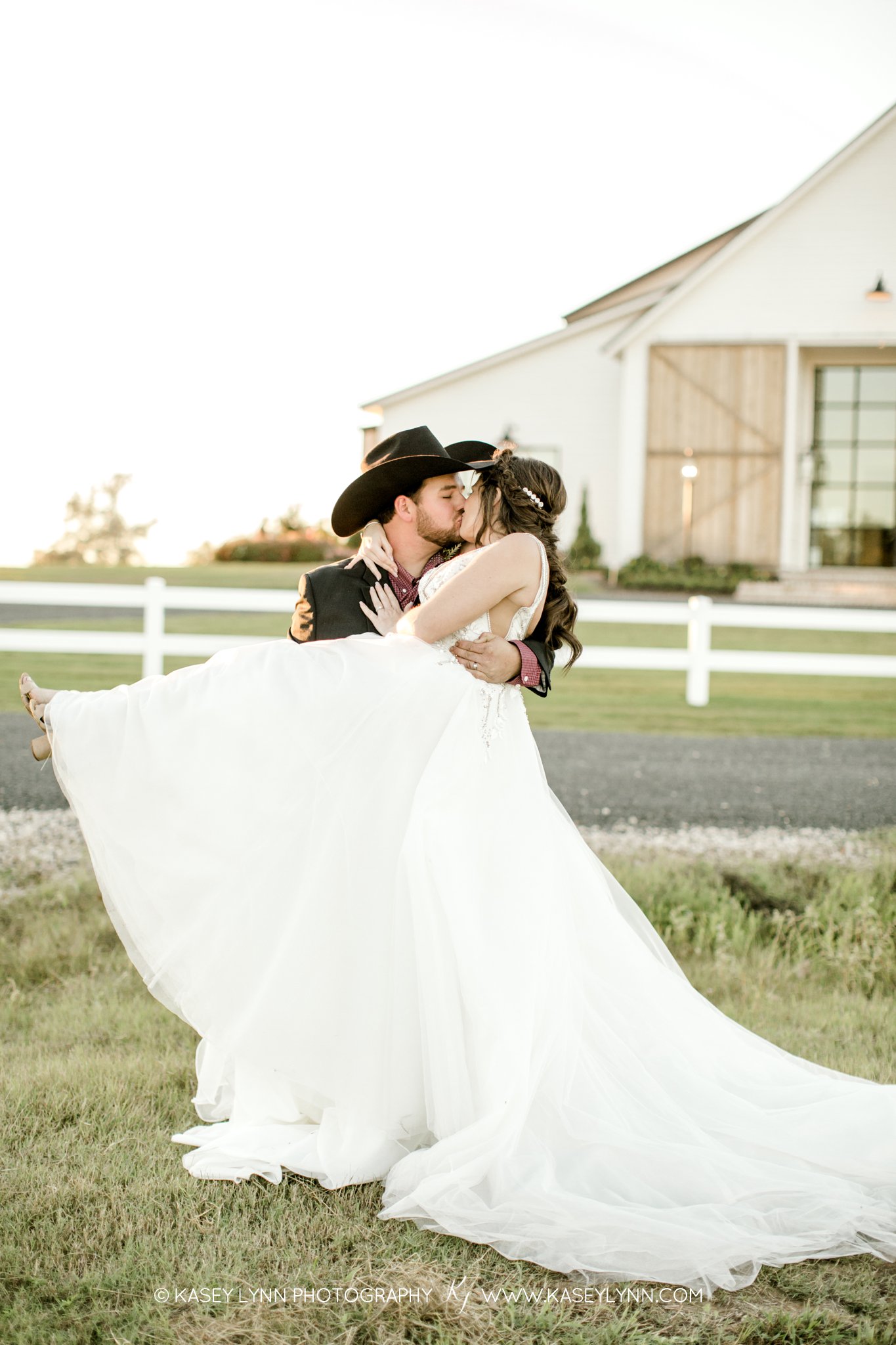 deep in the heart farms wedding photographer / Kasey Lynn Photography