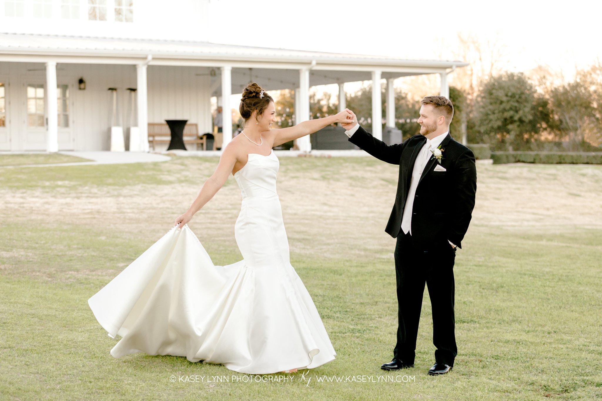 Texas Wedding Photographer / Kasey Lynn Photography