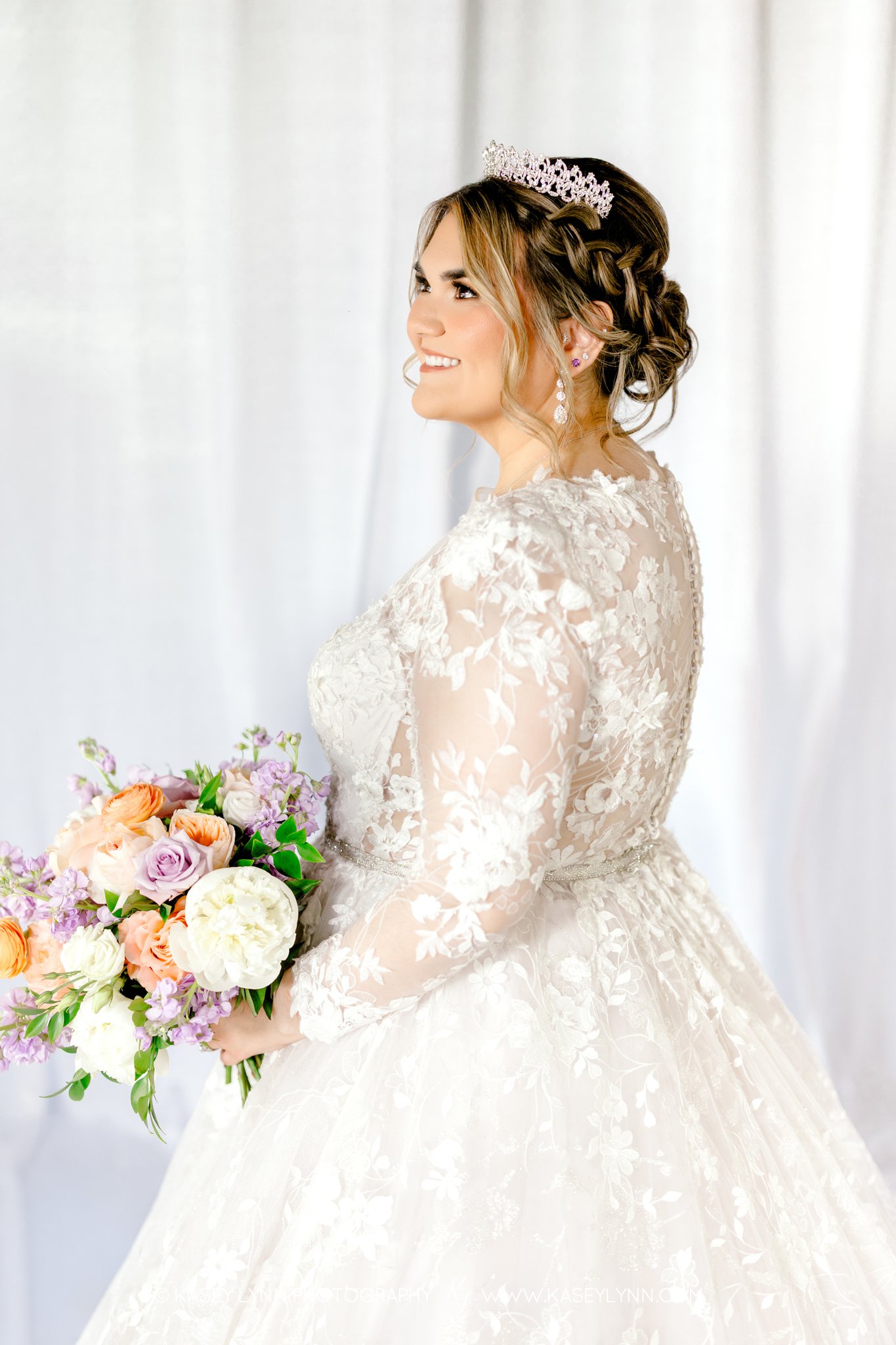 Olde Dobbin Station Wedding / Kasey Lynn Photography Olde Dobbin Station Wedding / Kasey Lynn Photography