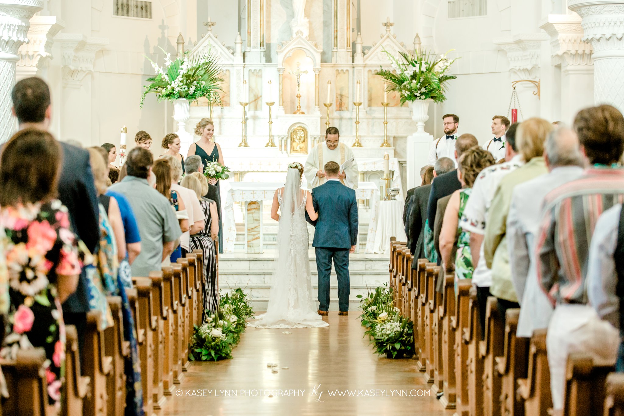 Sacred Heart Galveston Wedding / Kasey Lynn Photography
