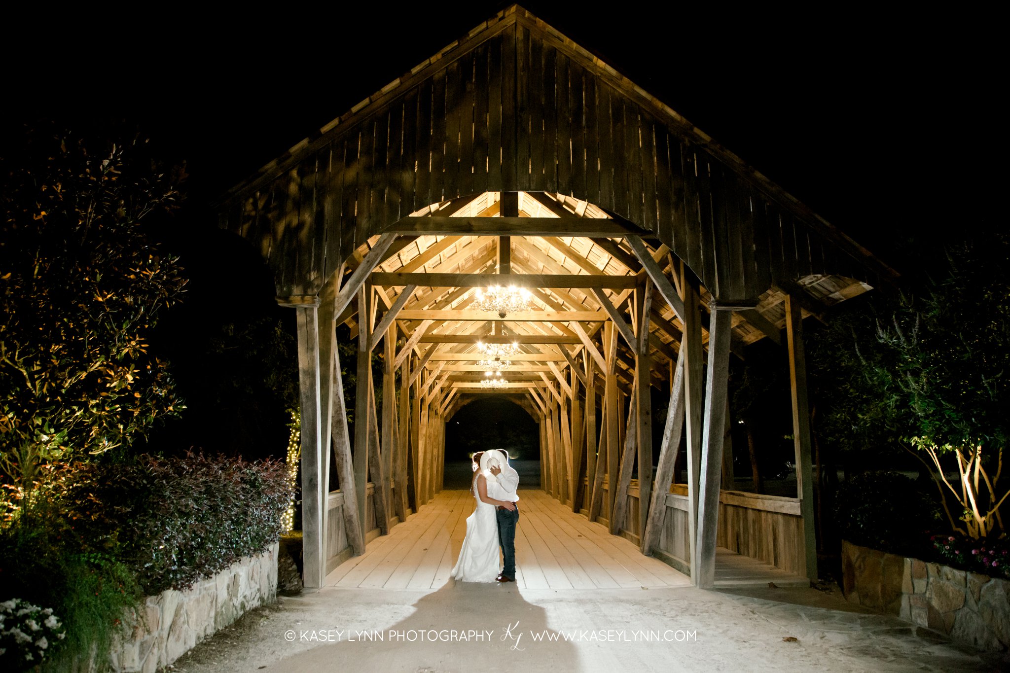 Big Sky Barn Wedding / Kasey Lynn Photography